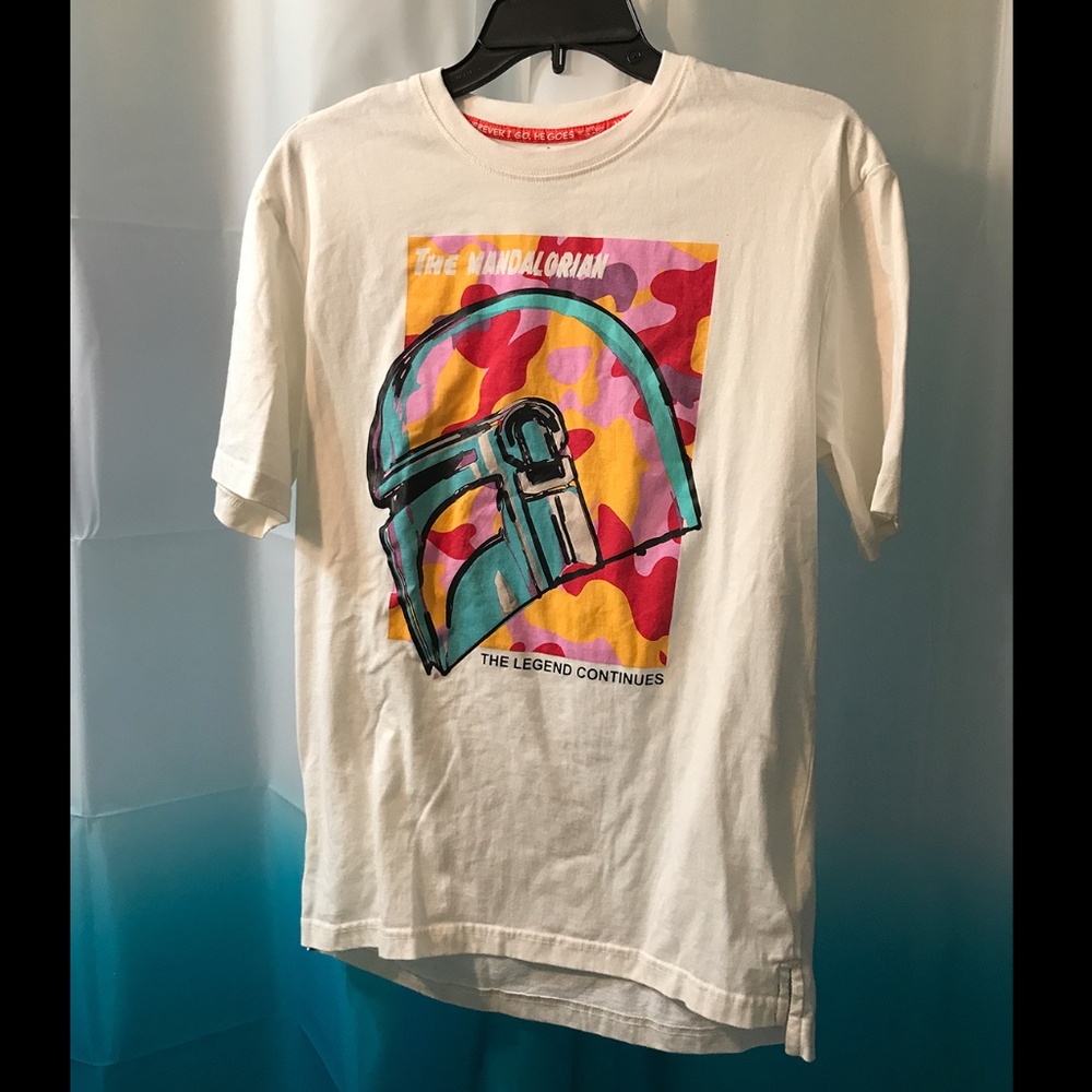 Star Wars The Mandalorian Pop Art Crew Neck Tee - Legend Continues Crew - Sz S